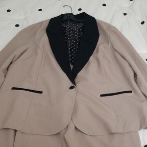 Women's Tuxedo Suit